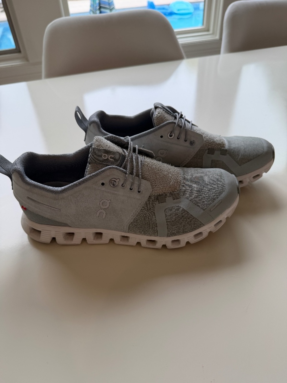 On running - On Cloud 5 Terry sneakers Glacier/white, women's size 9.5